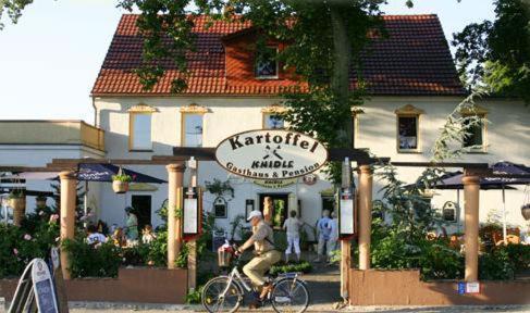 لوبنو Kartoffelgasthaus & Pension Knidle المظهر الخارجي الصورة